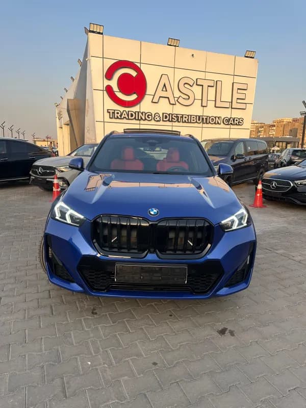 بي ام دبليو X1 2026 اس داريف أزرق قابض مزدوج — جديدة
