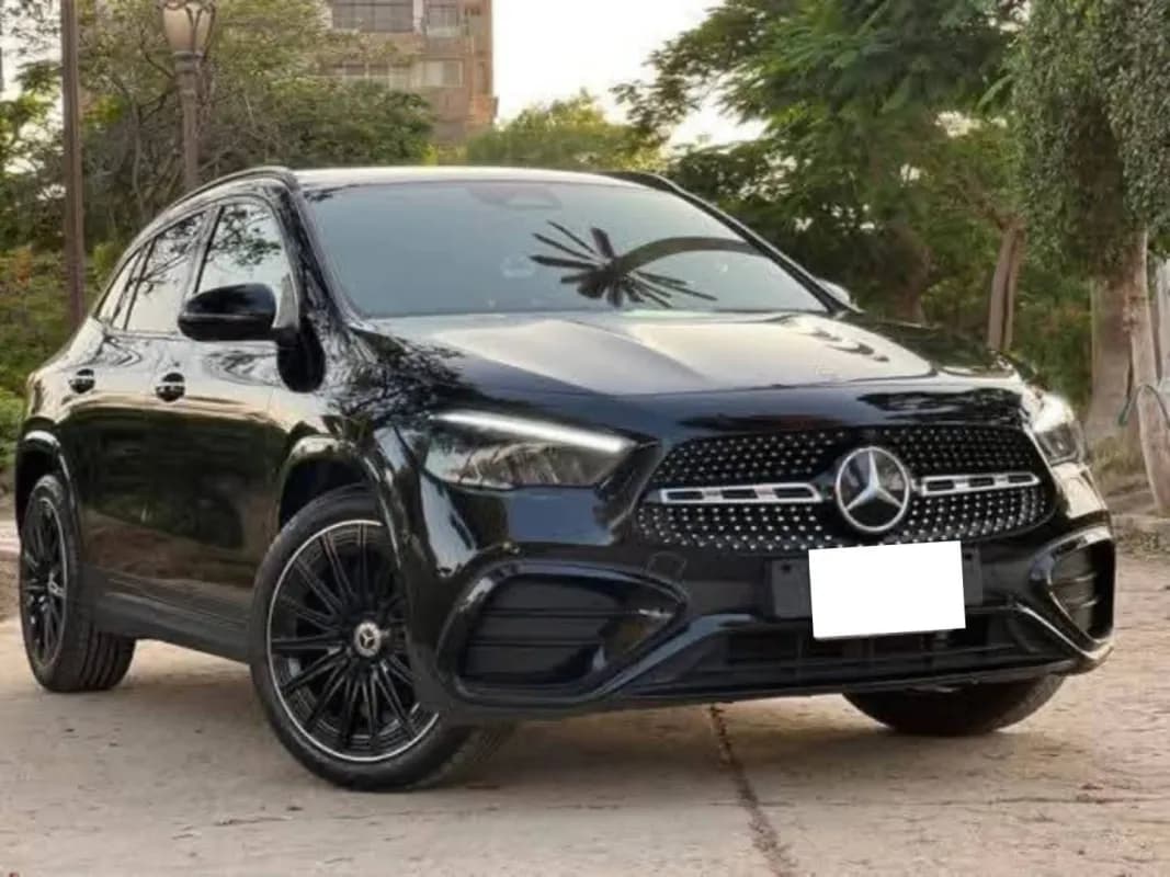 مرسيدس بنز GLA 200 2024 ايه ام جي أسود أوتوماتيك — مستعملة
