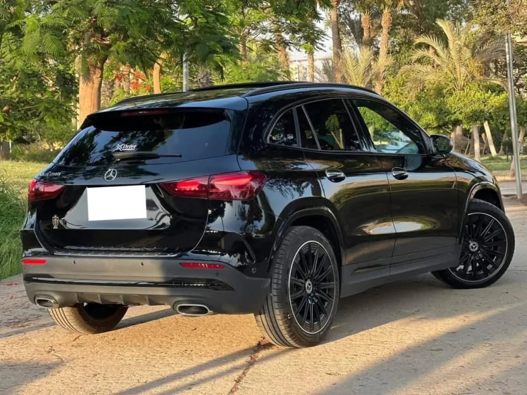 مرسيدس بنز GLA 200 2024 ايه ام جي أسود أوتوماتيك — مستعملة
