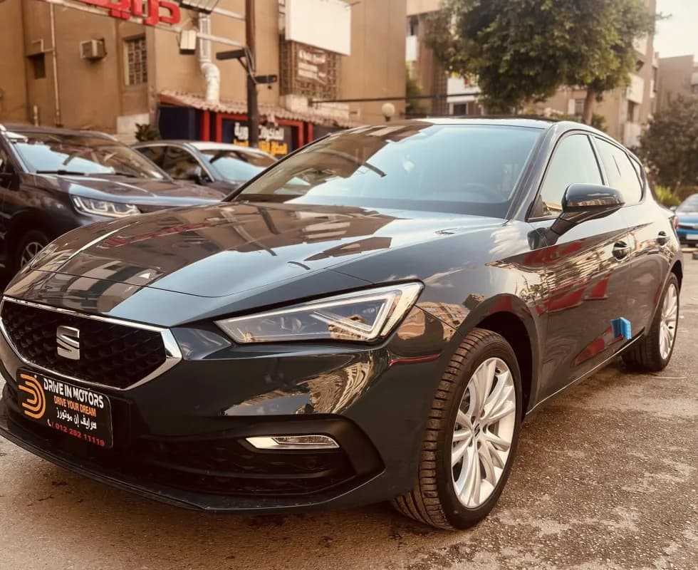 سيات ليون 2026 ادفانسيد رمادي إسمنتي أوتوماتيك — جديدة