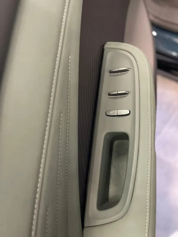 Nissan N7 2026 Long Range Mint Green Automatic — New