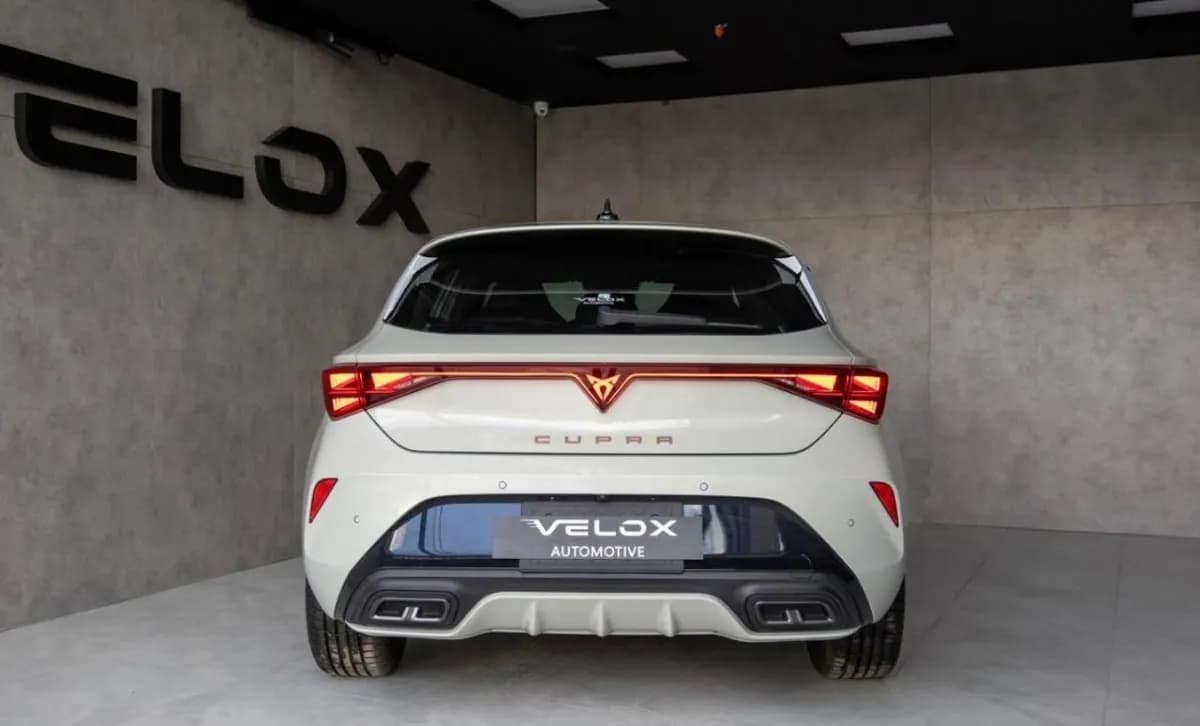 Cupra Leon 2026 V1 Beige Automatic — New