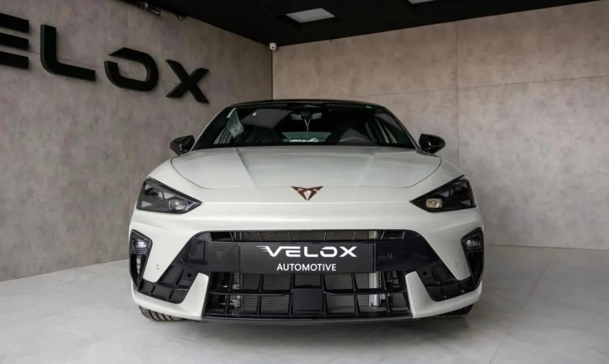 Cupra Leon 2026 V1 Beige Automatic — New