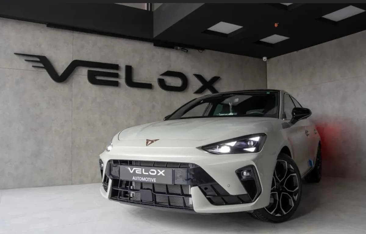 Cupra Leon 2026 V1 Beige Automatic — New