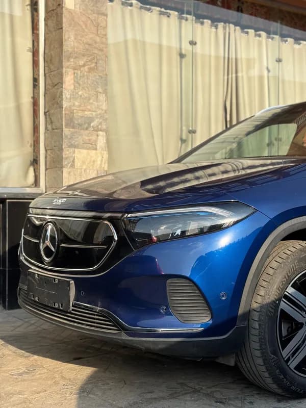 مرسيدس بنز اي كيو ايه 260 2024 لاكشيري أزرق أوتوماتيك — مستعملة