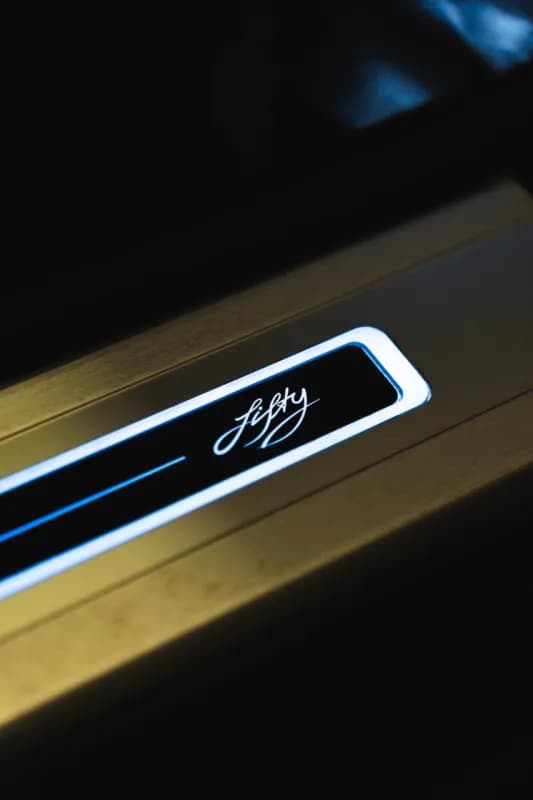 رينج روفر فوج 2021 اوتوبيوجرفي في8 أسود أوتوماتيك — مستعملة