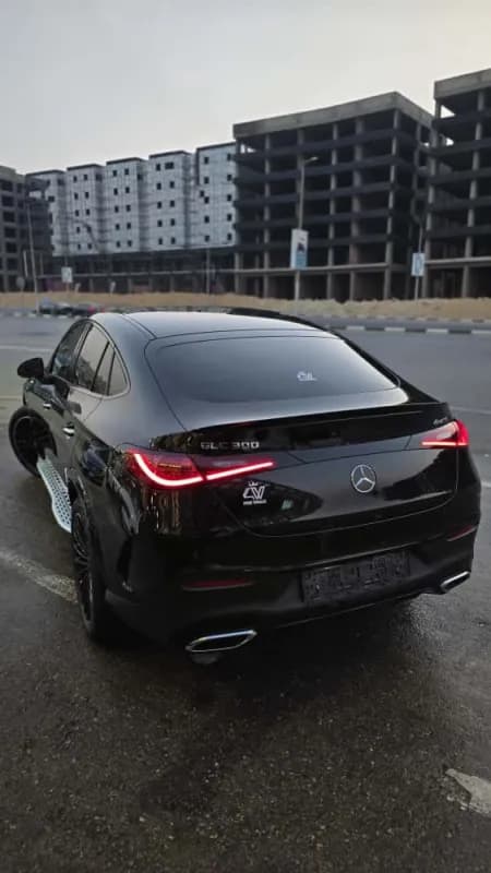 مرسيدس بنز GLC 300 2025 كوبيه أسود أوتوماتيك — جديدة