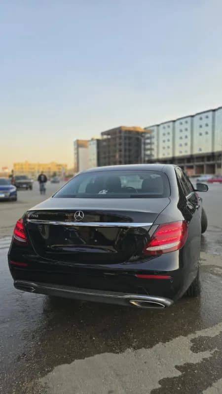 مرسيدس بنز E200 2017 افنجارد رمادي أوتوماتيك — مستعملة