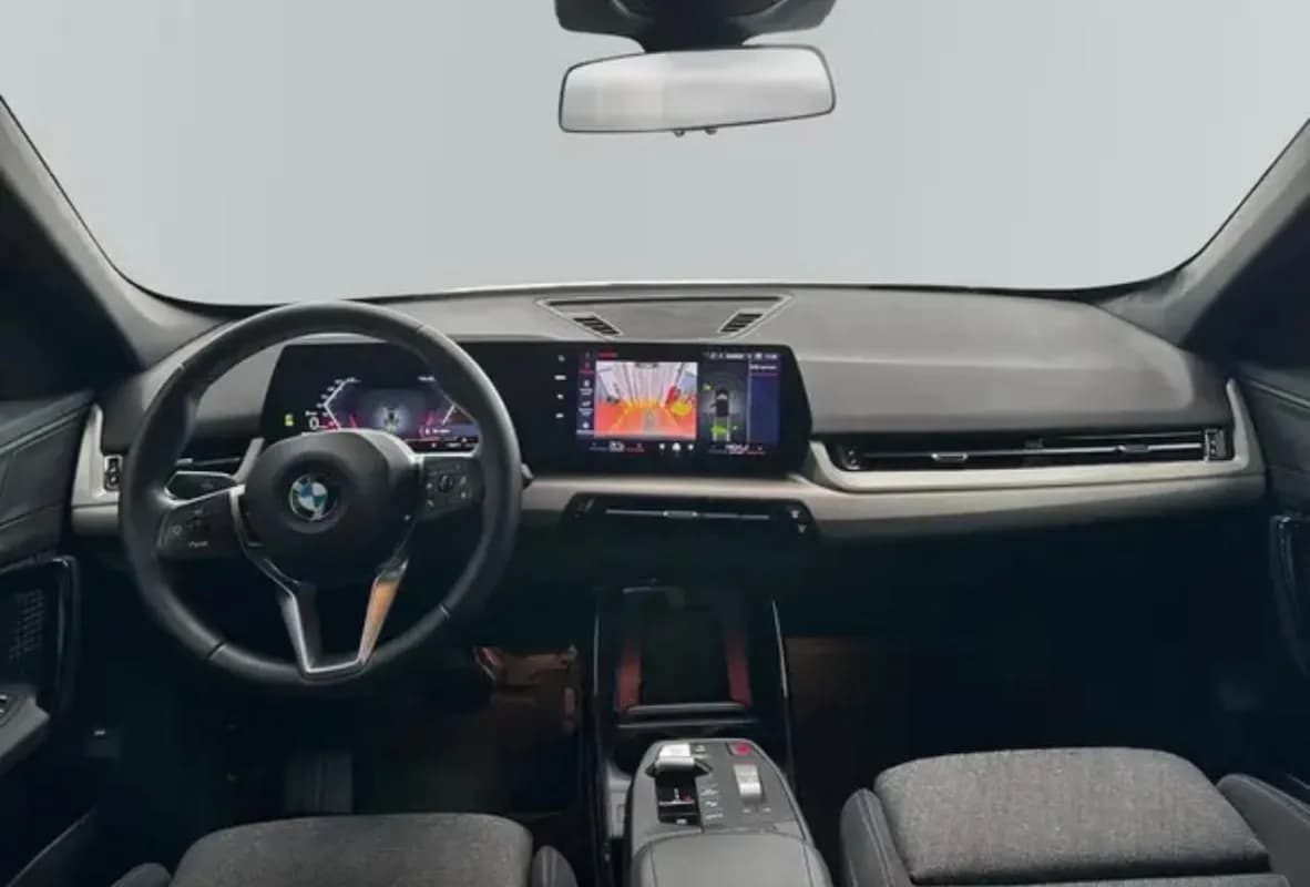 بي ام دبليو X1 2024 بريفورمنس ام أسود أوتوماتيك — مستعملة