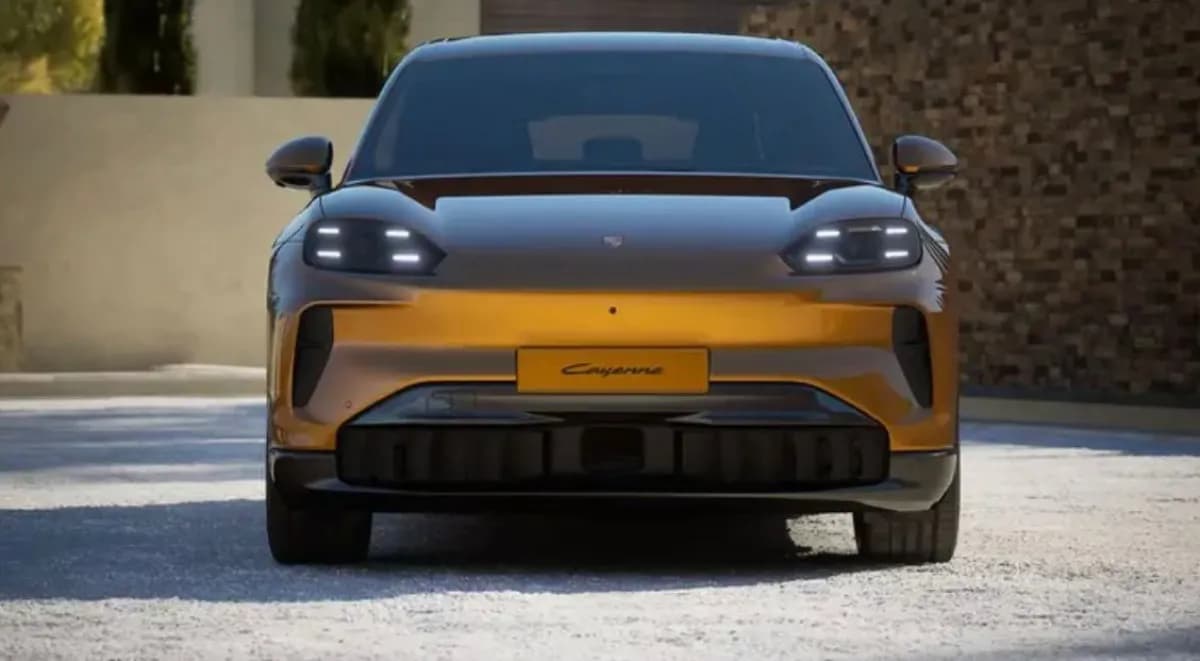 Porsche Cayenne 2026 Electric Gold Automatic — New