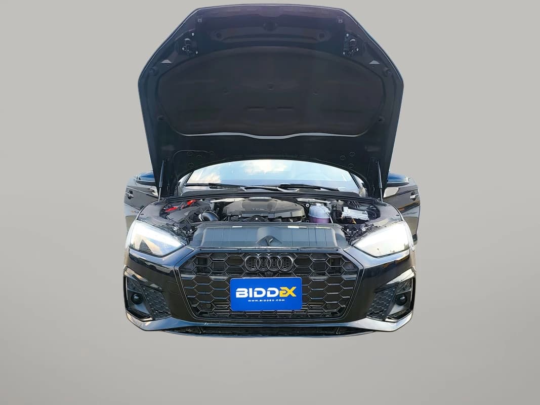 Audi A5 2024 اس لاين أسود أوتوماتيك — جديدة