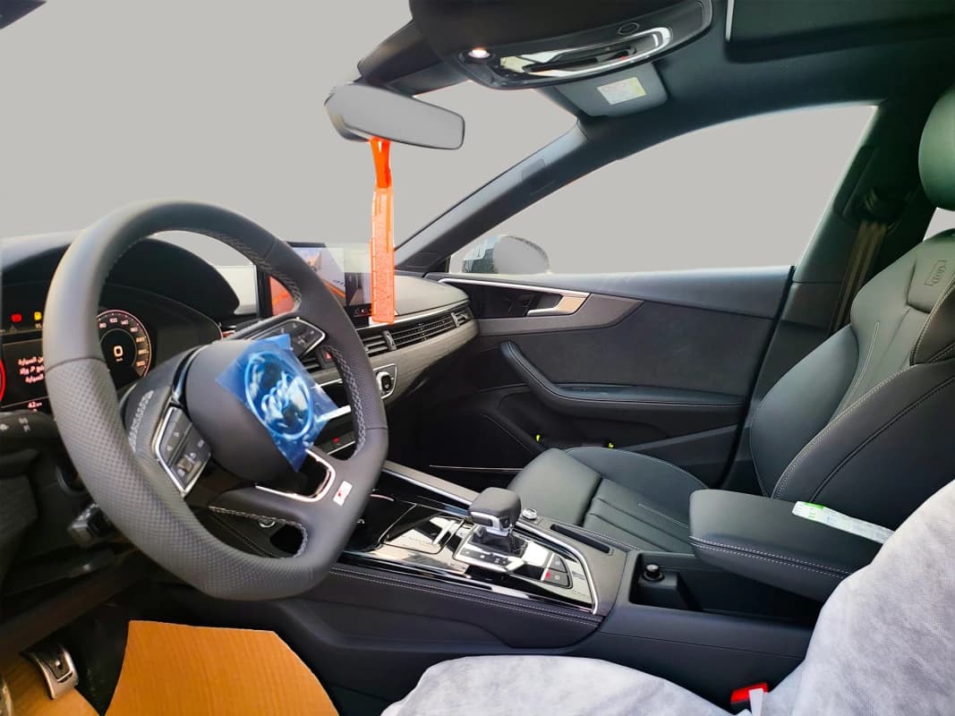 Audi A5 2024 اس لاين أسود أوتوماتيك — جديدة