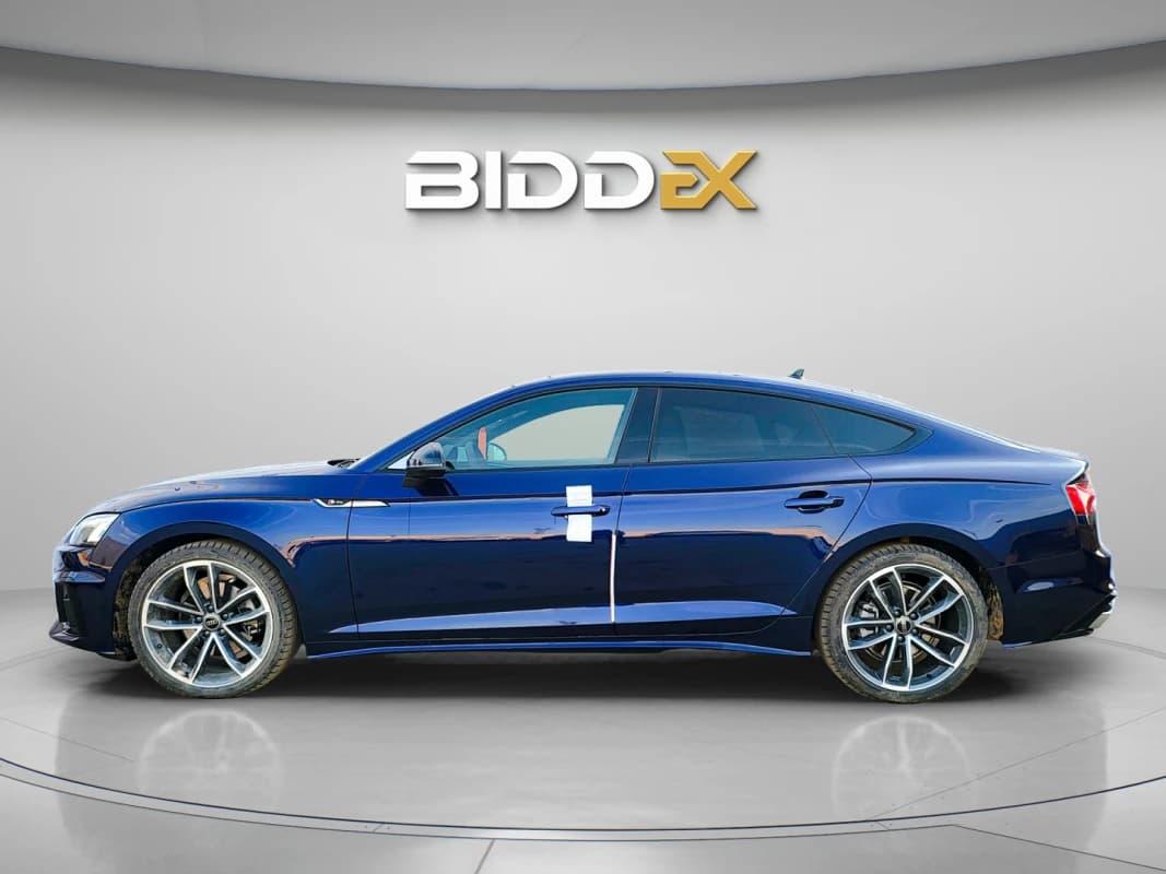 Audi A5 2024 اس لاين أزرق أوتوماتيك — جديدة