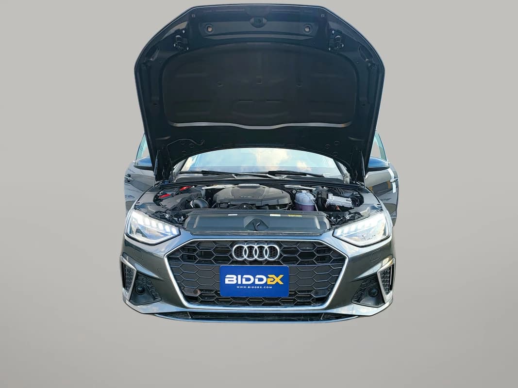 Audi A4 2024 اس لاين رمادي أوتوماتيك — جديدة