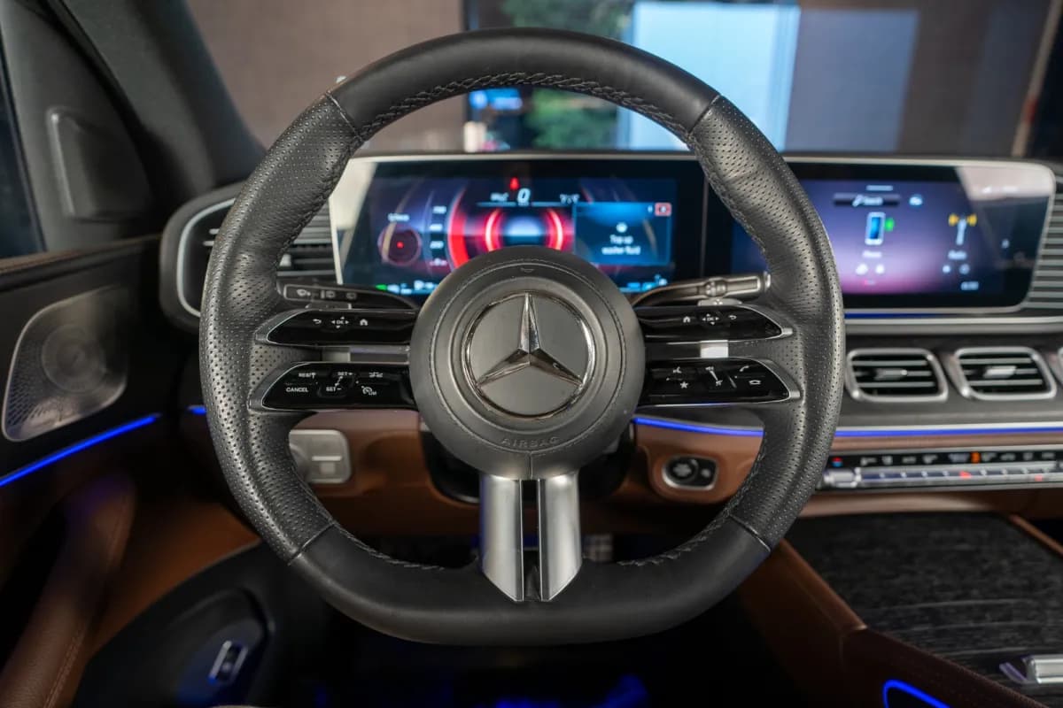 مرسيدس بنز GLS 580 2025 ايه ام جي أسود أوتوماتيك — مستعملة