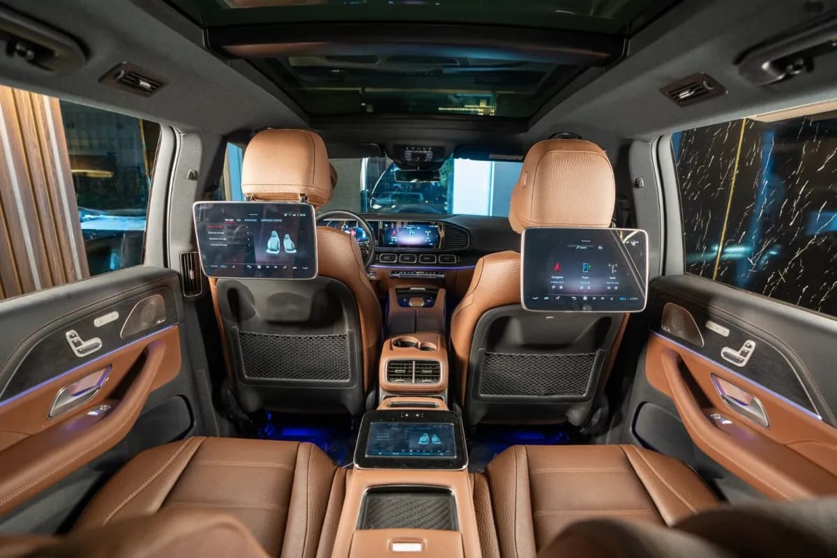 مرسيدس بنز GLS 580 2025 ايه ام جي أسود أوتوماتيك — مستعملة