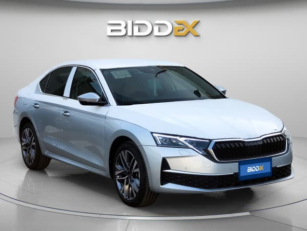 سكودا اوكتافيا A8 2025 سويت فضي أوتوماتيك — جديدة