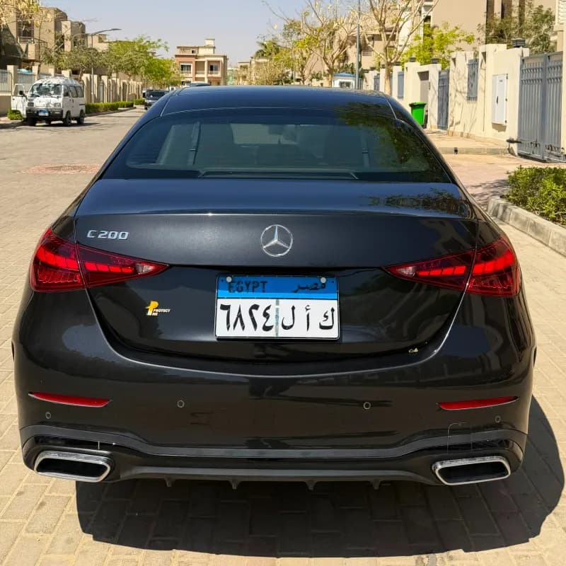 مرسيدس بنز C200 2023 ايه ام جي أسود أوتوماتيك — مستعملة
