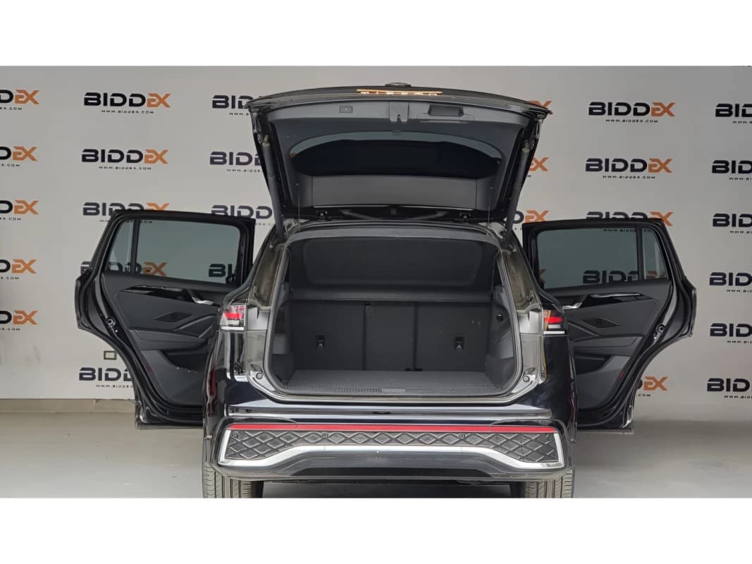 Volkswagen Tiguan 2024 R line Black Automatic — Used