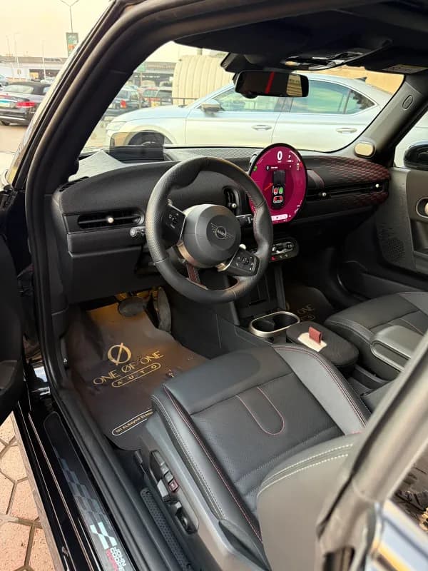Mini Cooper 2026 Convertible Black Automatic — Used
