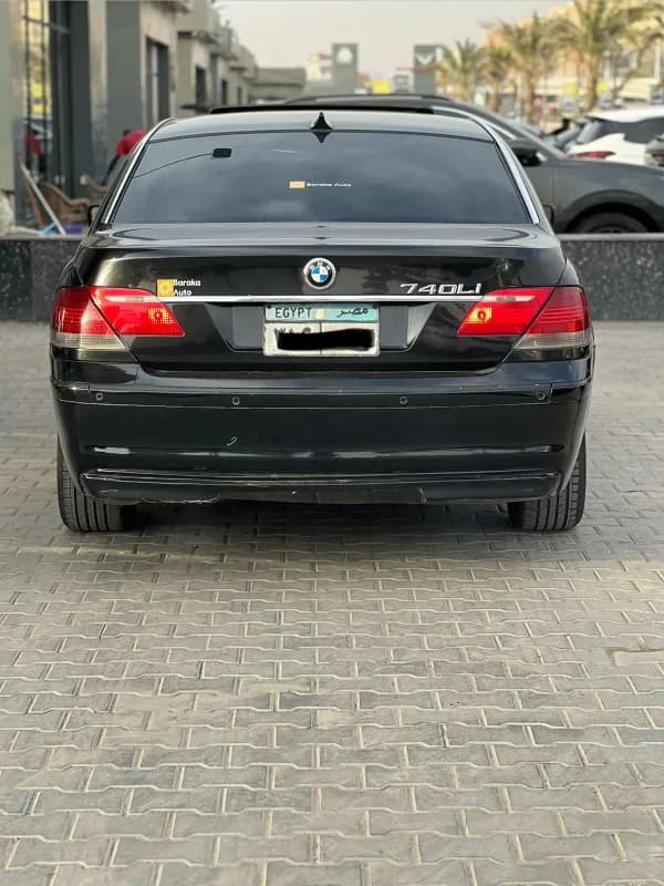 بي ام دبليو 740i 2007 بيور اكسلنس أسود أوتوماتيك — مستعملة
