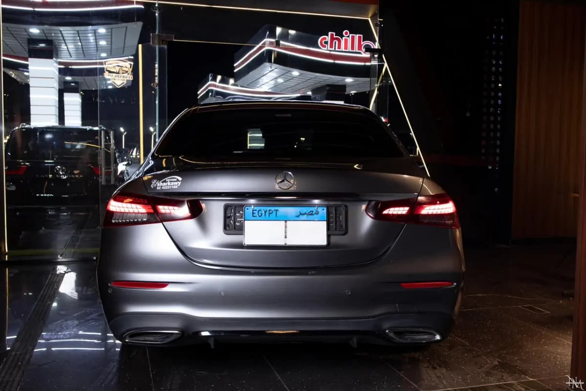 مرسيدس بنز E200 2022 ايه ام جي رمادي أوتوماتيك — مستعملة