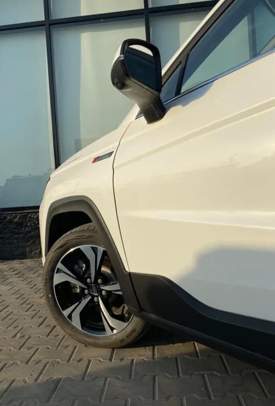 جاك JS4 2026 التيميت أبيض أوتوماتيك — جديدة