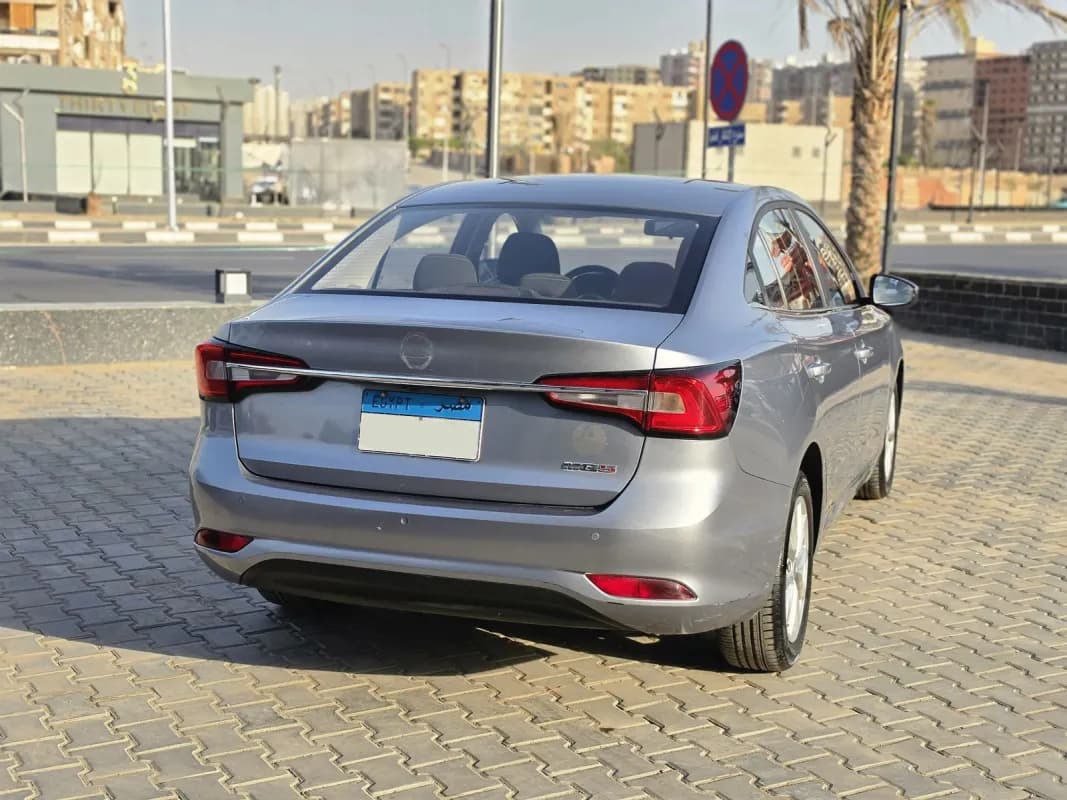 ام جي 5 2020 كومفورت فضي أوتوماتيك — مستعملة