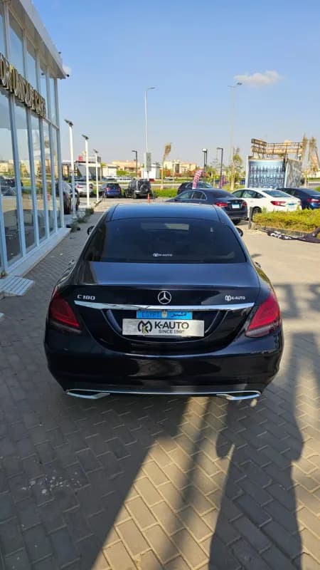 مرسيدس بنز C180 2019 اكسكلوسف أسود أوتوماتيك — مستعملة