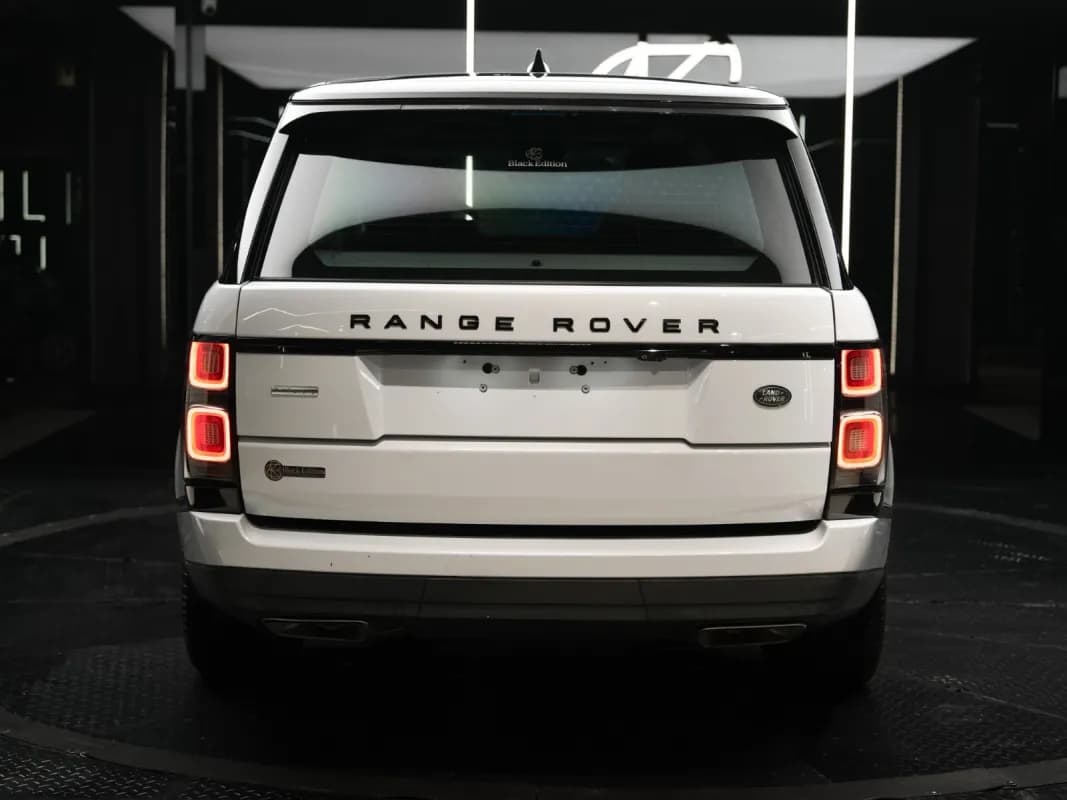 Range Rover VOGUE 2019 p-525 White Automatic — Used