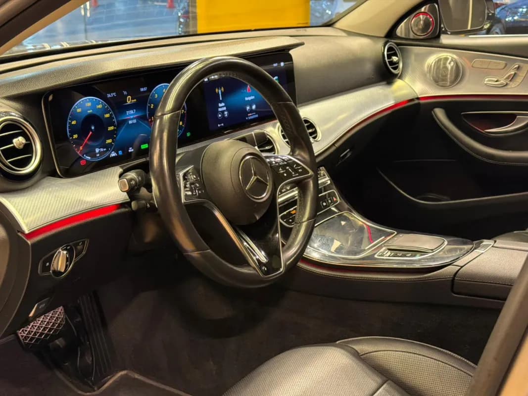 مرسيدس بنز E300 2021 اكسيكلوزيف برونزي أوتوماتيك — مستعملة