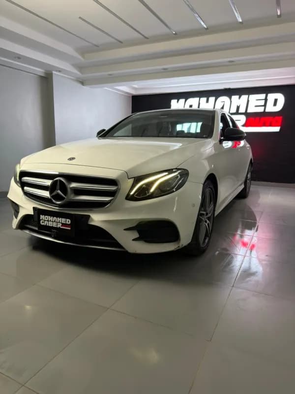 مرسيدس بنز E180 2019 افنتجارد أبيض أوتوماتيك — مستعملة