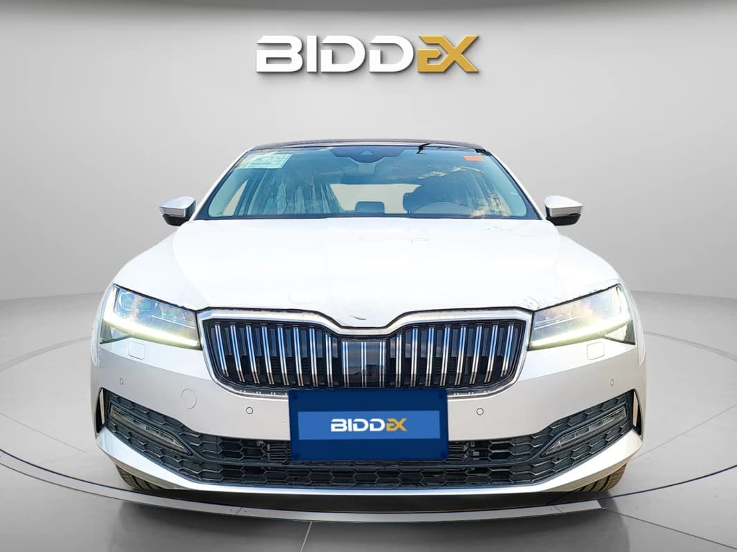 Skoda Superb 2024 امبيشن فضي أوتوماتيك — جديدة