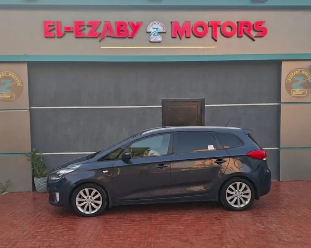 Kia Carens 2015 Prestige Petroleum Automatic — Used