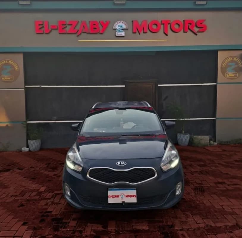 Kia Carens 2015 Prestige Petroleum Automatic — Used