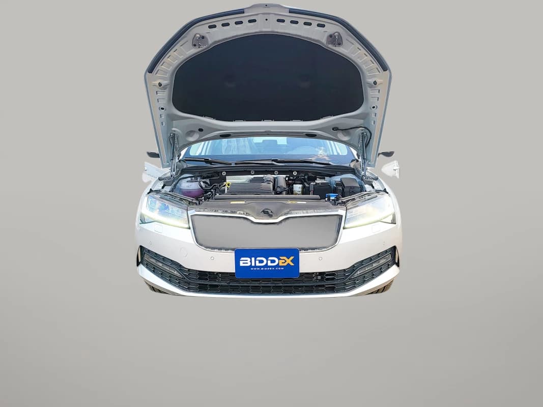Skoda Superb 2024 امبيشن فضي أوتوماتيك — جديدة