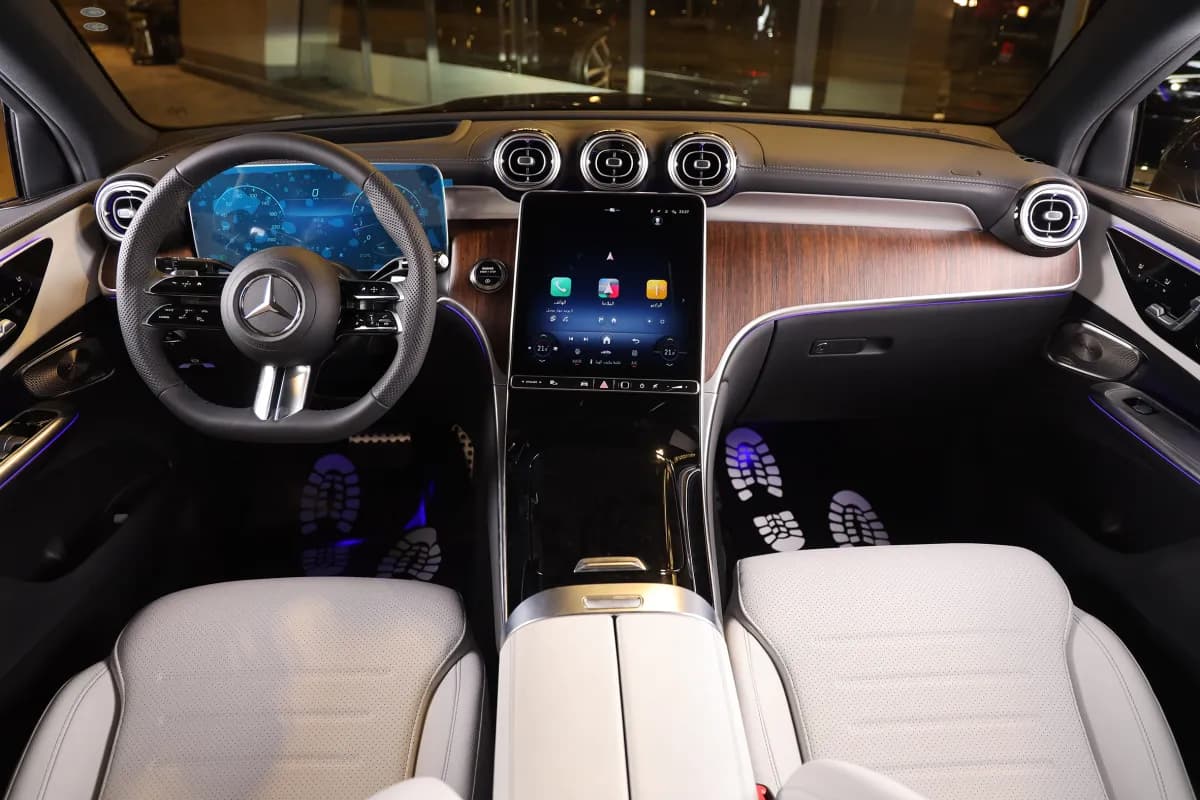 مرسيدس بنز GLC 300 2026 برميم بلس رمادي أوتوماتيك — جديدة