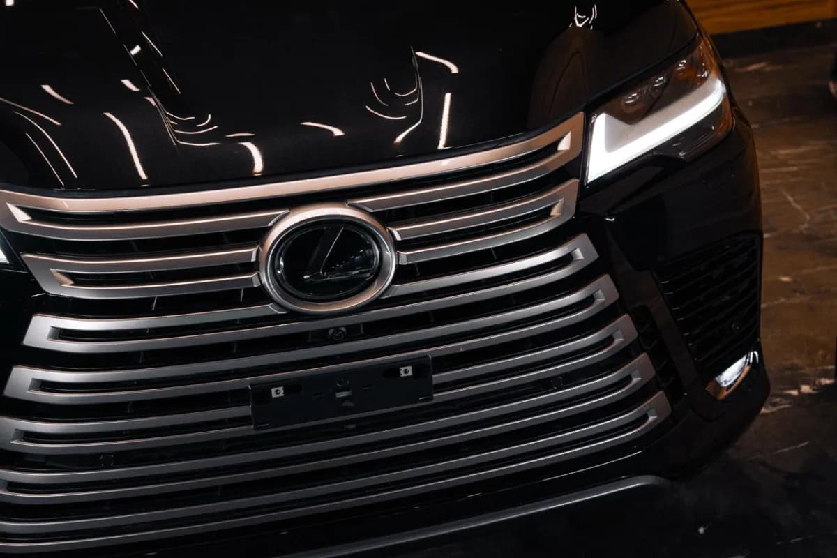 Lexus LX600 2026 Premium Black Automatic — New