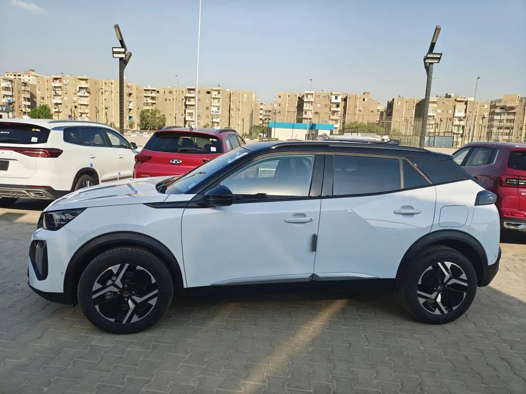 Peugeot 2008 2026 A/T / GT White Automatic — New