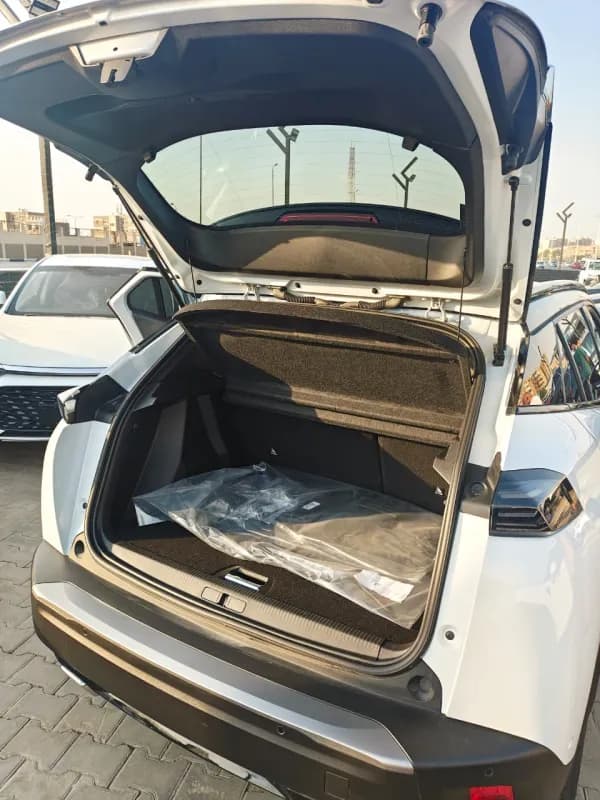 Peugeot 2008 2026 A/T / GT White Automatic — New