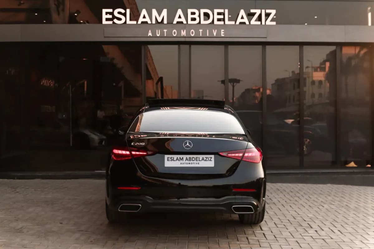 مرسيدس بنز C200 2026 ايه ام جي أسود أوتوماتيك — جديدة