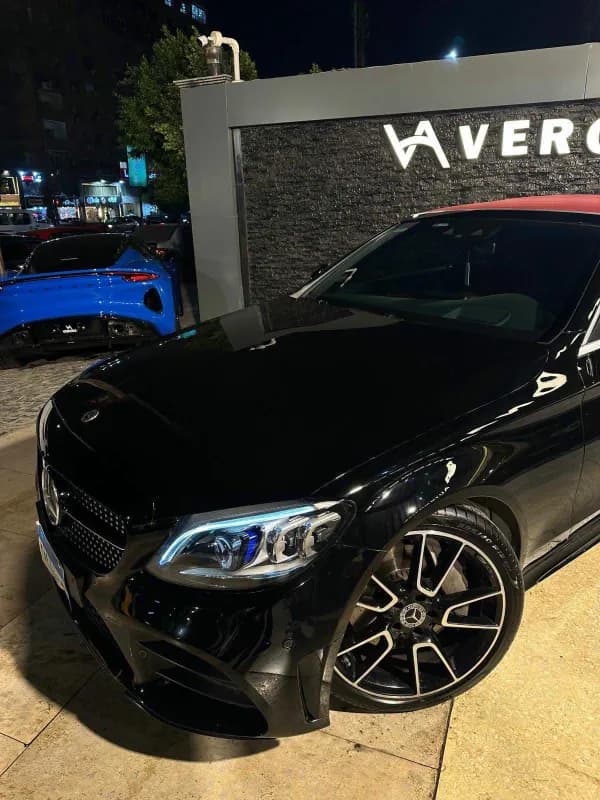 مرسيدس بنز C300 2020 اي ام جي أزرق غامق أوتوماتيك — مستعملة