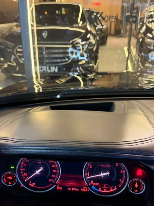 بي ام دبليو X6 2018 اكس درايف ام 50 اي أسود أوتوماتيك — مستعملة