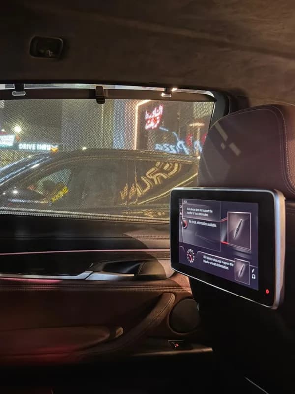 بي ام دبليو X6 2018 اكس درايف ام 50 اي أسود أوتوماتيك — مستعملة