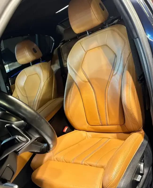 بي ام دبليو 530i 2018 ام سبورت أزرق غامق أوتوماتيك — مستعملة