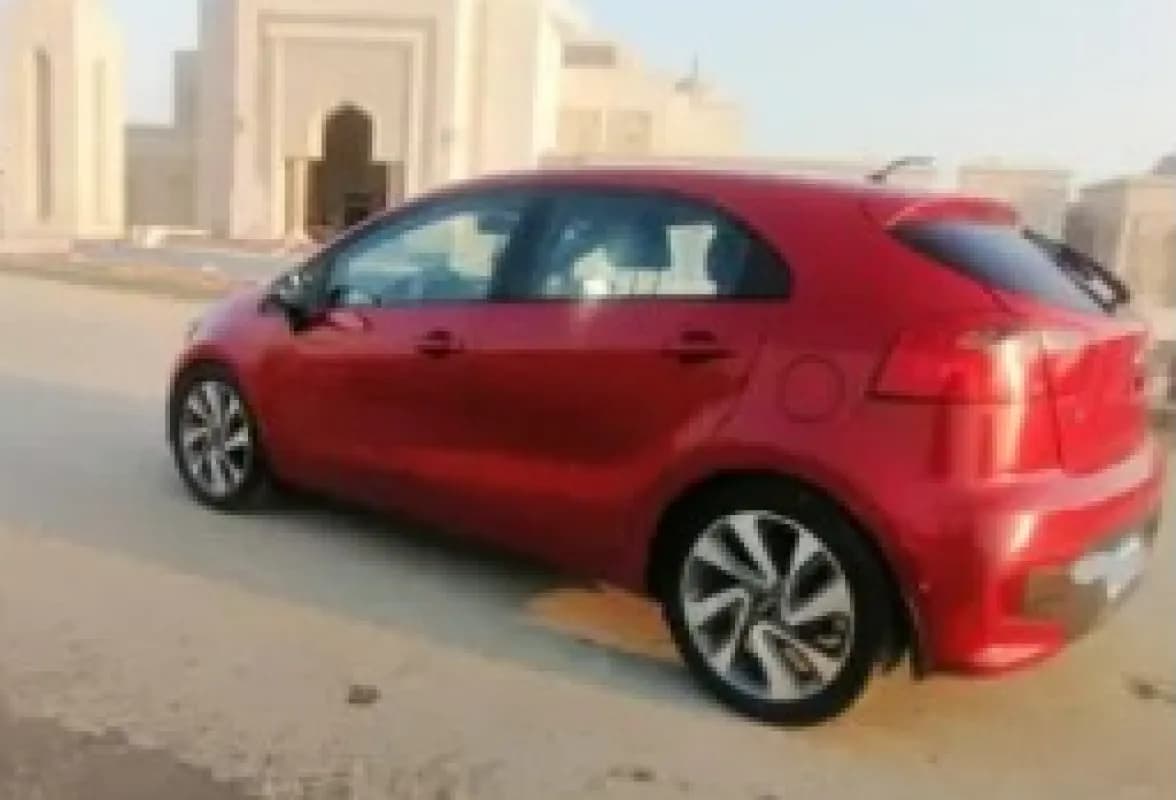 كيا ريو 2015 هاي لاين أحمر أوتوماتيك — مستعملة