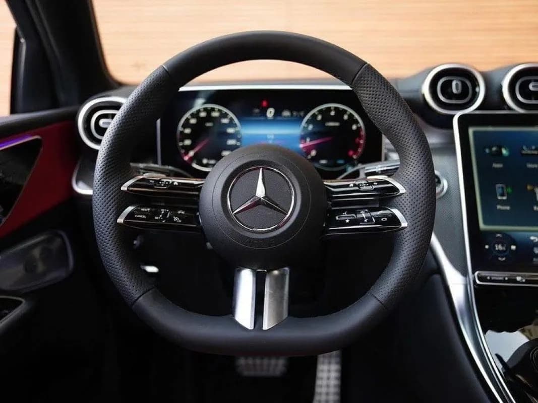 مرسيدس بنز GLC 300 2026 برميم بلس أسود أوتوماتيك — جديدة