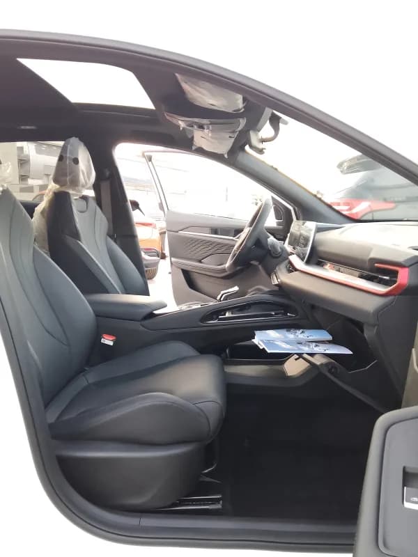 Geely Coolray 2026 A/T / GL White Dct — New