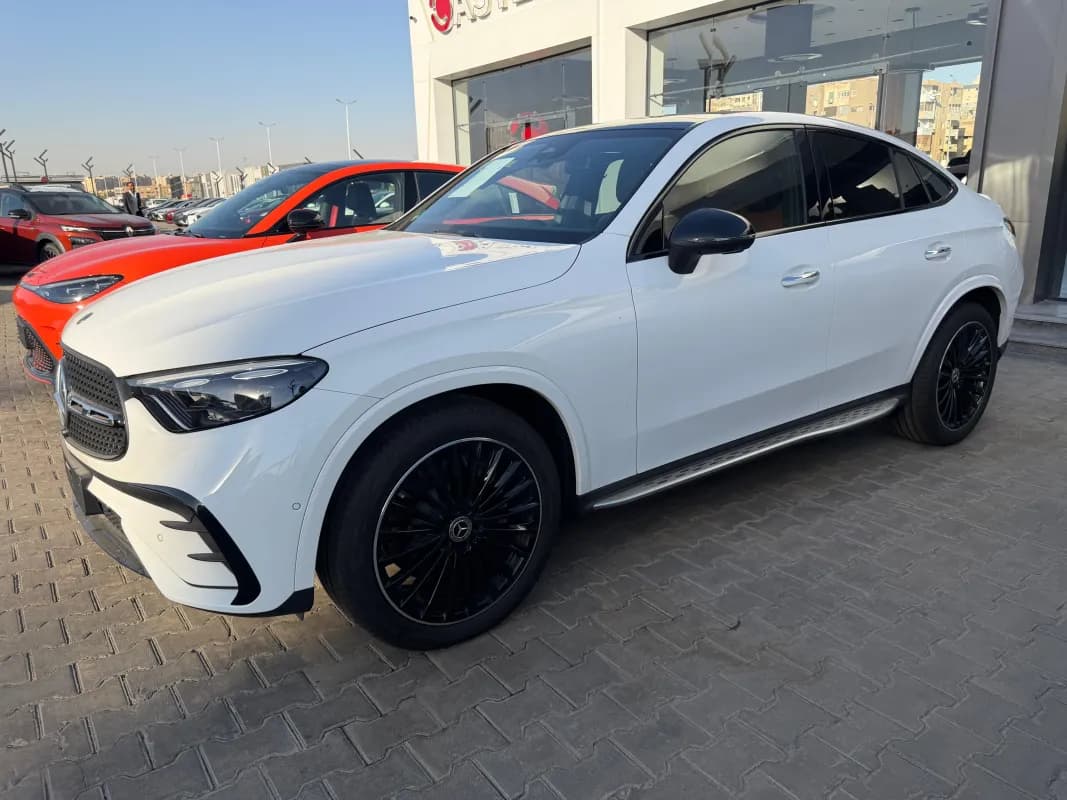 مرسيدس بنز GLC 300 2024 ايه ام جي أبيض أوتوماتيك — جديدة