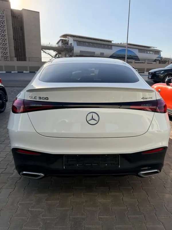 مرسيدس بنز GLC 300 2024 ايه ام جي أبيض أوتوماتيك — جديدة